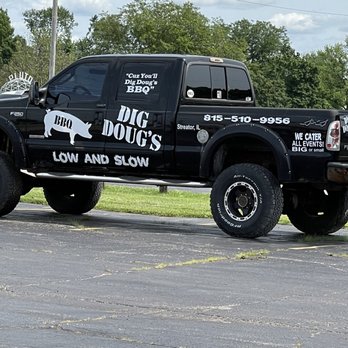 Dig Dougs BBQ - a truck parked in a parking lot - Food Trucks Near Me - Streator, Illinois Dig Dougs BBQ - a truck parked in a parking lot - Food Trucks Near Me - Streator, Illinois