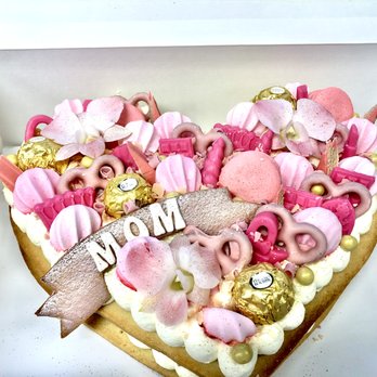 Tropicakes - Custom Cakes Near Me - Honolulu, Hawaii Tropicakes - Custom Cakes Near Me - Honolulu, Hawaii