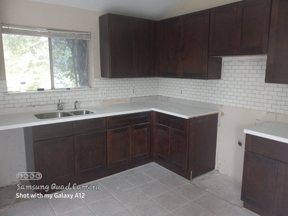 Slide of R&J Perez General Contractors