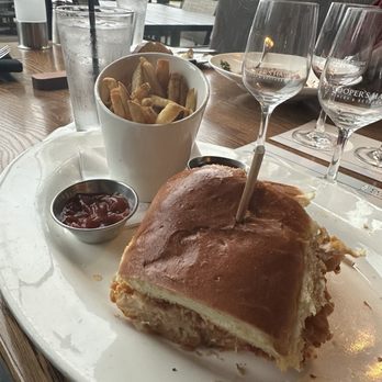 Cooper’s Hawk Winery & Restaurant - Crispy Buttermilk Chicken Sandwich add bacon - New American Near Me - Cincinnati, Ohio Cooper’s Hawk Winery & Restaurant - Crispy Buttermilk Chicken Sandwich add bacon - New American Near Me - Cincinnati, Ohio
