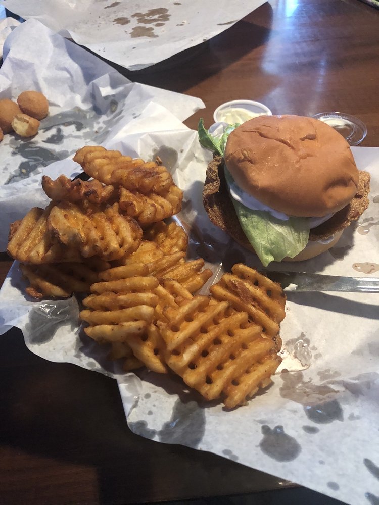 FARMHOUSE Updated August 2024 120 E 5th, Delavan, Illinois