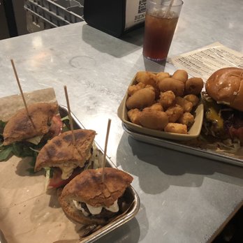Burger Bench - Delicious food. - American Near Me - Escondido, California