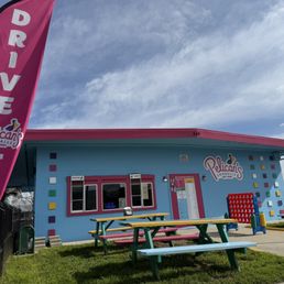 Exterior photo of Pelican’s SnoBalls - Tulare, California Exterior photo of Pelican’s SnoBalls - Tulare, California