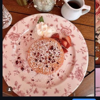 Little Hen - Rose petal pancakes - Breakfast & Brunch Near Me - Miami, Florida Little Hen - Rose petal pancakes - Breakfast & Brunch Near Me - Miami, Florida