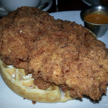 Big Pink - Chicken and waffle!! Delicious!! - Pizza Near Me - Miami Beach, Florida