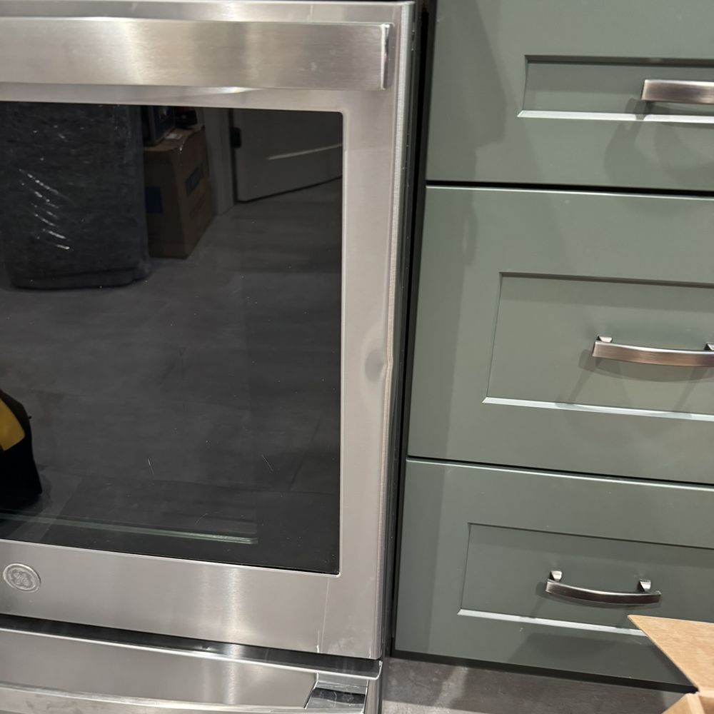 DS Contracting - Brand‑new induction oven returned with dents after contractor removed it from my home for 'safe keeping - Flooring Near Me DS Contracting - Brand‑new induction oven returned with dents after contractor removed it from my home for 'safe keeping - Flooring Near Me
