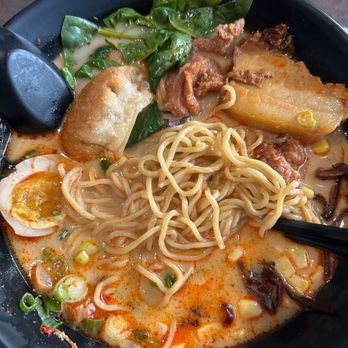 Momiji - spicy deluxe ramen - Ramen Near Me - Colma, California Momiji - spicy deluxe ramen - Ramen Near Me - Colma, California