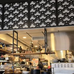 Hanuman Thai Eatery - Decor