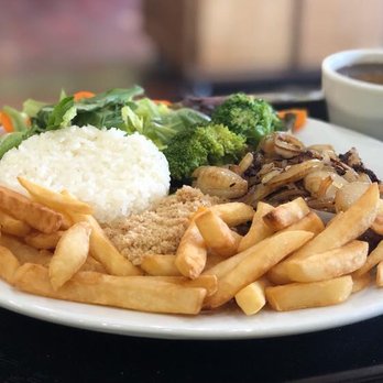 Bakes & Cakes - Brazilian lunch - Bakeries Near Me - Everett, Massachusetts