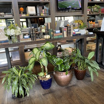 The Henry - Hostess stand for table seating - New American Near Me - Phoenix, Arizona