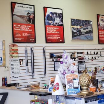 Zavala Complete Auto Care - Interior del establecimiento (mostrador) - Auto Repair Near Me - Las Vegas, Nevada Zavala Complete Auto Care - Interior del establecimiento (mostrador) - Auto Repair Near Me - Las Vegas, Nevada