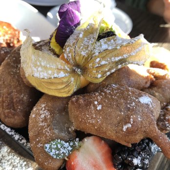 Le Passé Composé - Apple dumplings - Breakfast & Brunch Near Me - Montreal, Quebec