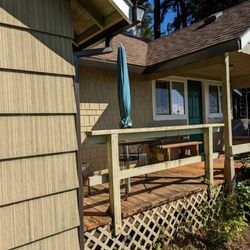 Siltcoos Station Retreats - Then Engineer's Cabin -Main covered lake deck