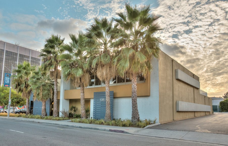Kadiant - child therapist in Long Beach, CA