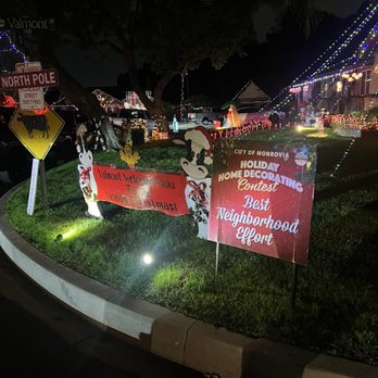 Valmont Drive Christmas Lights - More photos of the lights - Local Flavor Near Me - Monrovia, California Valmont Drive Christmas Lights - More photos of the lights - Local Flavor Near Me - Monrovia, California
