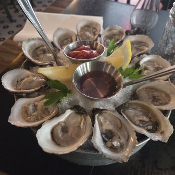 The Headless Widow - Oysters - Cocktail Bars Near Me - New York, New York The Headless Widow - Oysters - Cocktail Bars Near Me - New York, New York