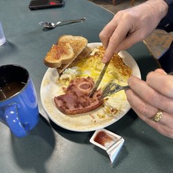 Hanks Roadside Bar and Grill - Breakfast