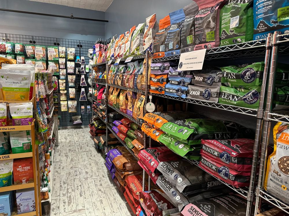 L&B Healthy Pet Markets