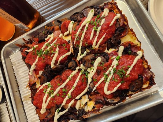 Descendant Detroit Style Pizza by null