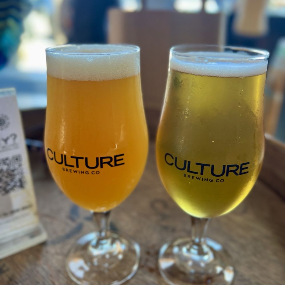 Coastal Hazy IPA and La Cervesa