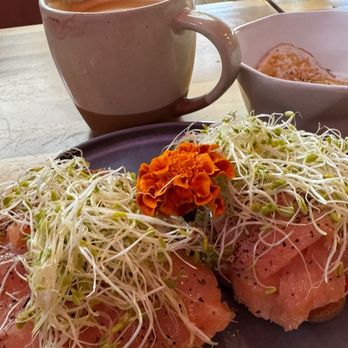 Belle Surf Cafe & Lounge - Skinny Mermaid toast - Cafes Near Me - Paia, Hawaii Belle Surf Cafe & Lounge - Skinny Mermaid toast - Cafes Near Me - Paia, Hawaii