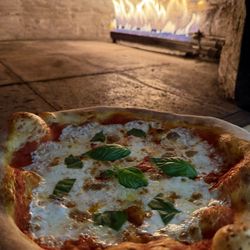 Kapadokya Mediterranean Grill - Neapolitan Margherita pizza