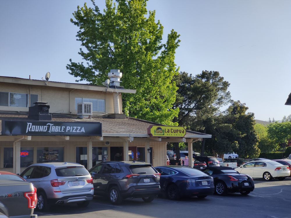 La Cueva Mex Grill