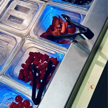 Surf Yogurt Bar - Fresh Fruit Toppings - Ice Cream & Frozen Yogurt Near Me - Marine on Saint Croix, Minnesota Surf Yogurt Bar - Fresh Fruit Toppings - Ice Cream & Frozen Yogurt Near Me - Marine on Saint Croix, Minnesota