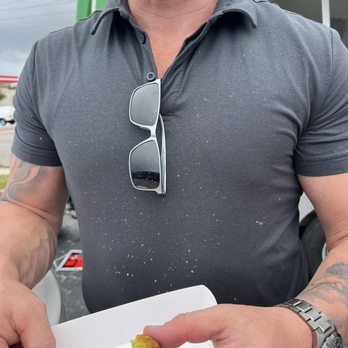 Decosmo Italian Market - Powdered sugar is always in style and a fun accessory! - International Grocery Near Me - Pinellas Park, Florida
