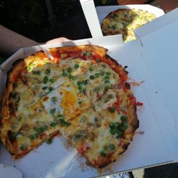 Pizzeria Americana - Pizza Carbonara mit Spiegelei