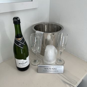 Inn by the Harbor - VIP complimentary bubbles - Hotels Near Me - Santa Barbara, California Inn by the Harbor - VIP complimentary bubbles - Hotels Near Me - Santa Barbara, California