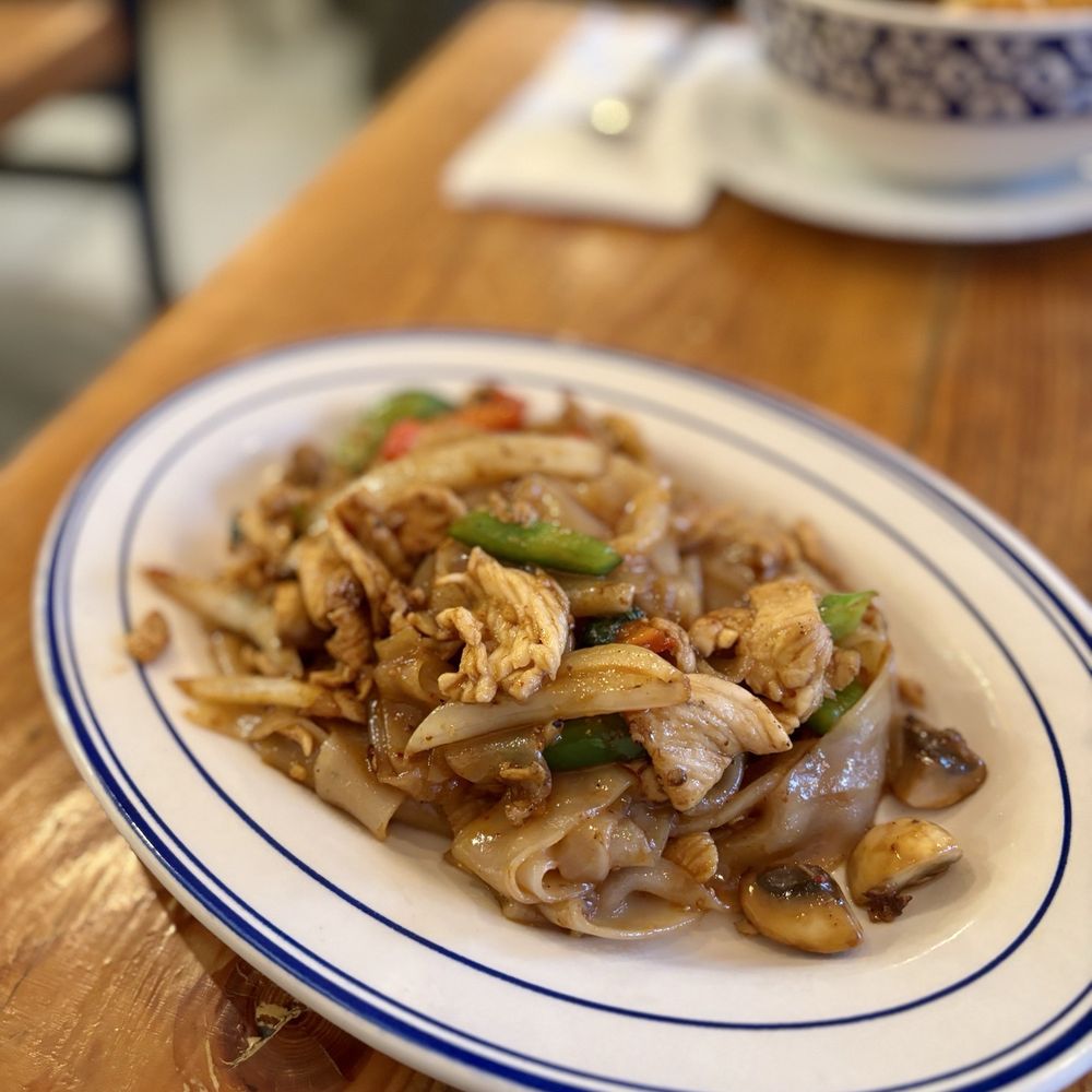 Pochana Thai Kitchen - Pad Kee Mao Noodle - Thai Near Me - Astoria, New York