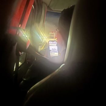 Central Coast Shuttle - Driver scrolling on Instagram for 30 min - Airport Shuttles Near Me - Santa Maria, California