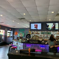 Highway Pizza - Dining room/bar area