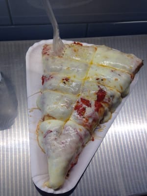 Spontini by null