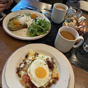 Rhett - Avocado toast & loaded grits bowl - Breakfast & Brunch Near Me - Savannah, Georgia