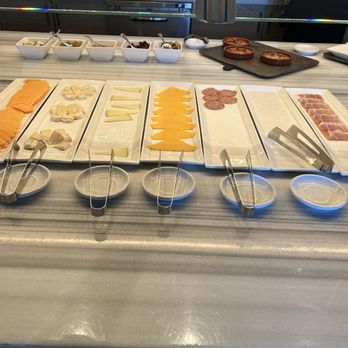 AC Kitchen - Breakfast & Brunch Near Me - Kihei, Hawaii