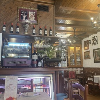 Meson la Cepa Strachan, 12 - Barra - Spanish Near Me - Malaga, Massachusetts Meson la Cepa Strachan, 12 - Barra - Spanish Near Me - Malaga, Massachusetts