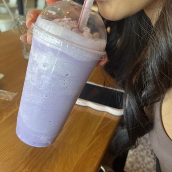 Munchyroad - Taro smoothie. So simple, not overpoweringly sweet! Must try:) - Korean Near Me - Las Vegas, Nevada Munchyroad - Taro smoothie. So simple, not overpoweringly sweet! Must try:) - Korean Near Me - Las Vegas, Nevada