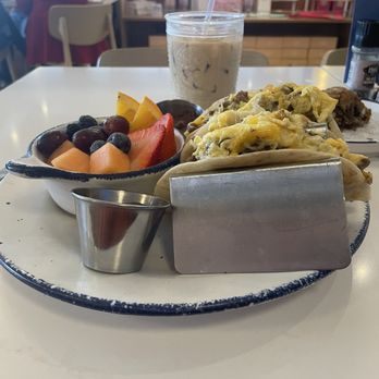Water Oak Cafe & Bakery - Tacos and an iced latte. - Patisserie/Cake Shop Near Me - Webster, Texas Water Oak Cafe & Bakery - Tacos and an iced latte. - Patisserie/Cake Shop Near Me - Webster, Texas