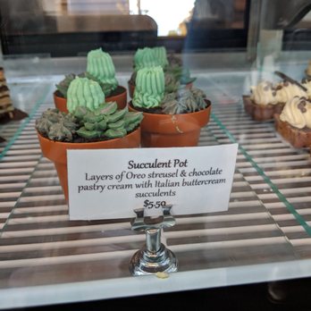 Greige Patisserie - How cute! - Wine Bars Near Me - Milwaukee, Wisconsin