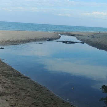 Seven Bridges - Yes, this beach is at the end of the trail - Hiking Near Me - South Milwaukee, Wisconsin Seven Bridges - Yes, this beach is at the end of the trail - Hiking Near Me - South Milwaukee, Wisconsin