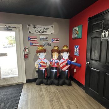 Papi's Cafe and Grill - Inside decor - Puerto Rican Near Me - Fort Walton Beach, Florida Papi's Cafe and Grill - Inside decor - Puerto Rican Near Me - Fort Walton Beach, Florida