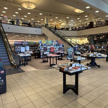 Barnes & Noble - Bookstores Near Me - Torrance, California