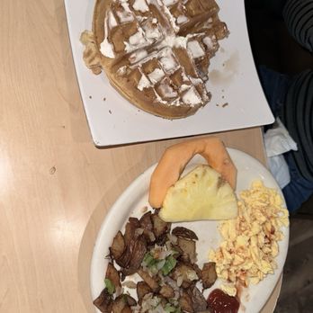 Hunny's Cafe - Yummy! - American Near Me - Lake Elsinore, California Hunny's Cafe - Yummy! - American Near Me - Lake Elsinore, California