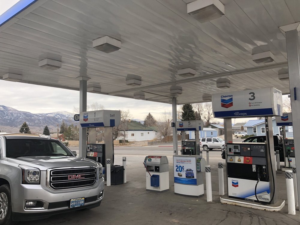 CHEVRON AND FOOD MART Updated September 2024 14 Photos 1301 E