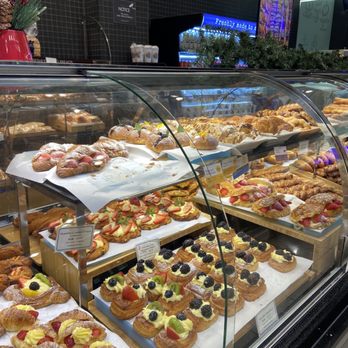 Paris Baguette - Bakeries Near Me - Los Angeles, California Paris Baguette - Bakeries Near Me - Los Angeles, California
