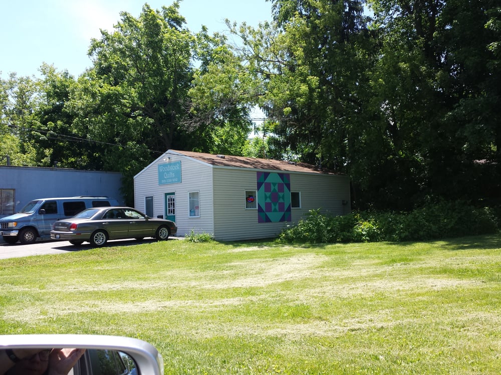 WOODSTOCK QUILTS Updated September 2024 216 S Seminary Ave