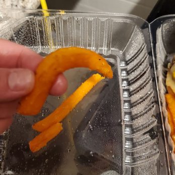 Uber - Soggy frys thanks for delivering to other people forst after picking up my food - Taxis Near Me