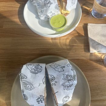 Boil & Bake - Santa Monica bagel sandwich - Bagels Near Me - Costa Mesa, California